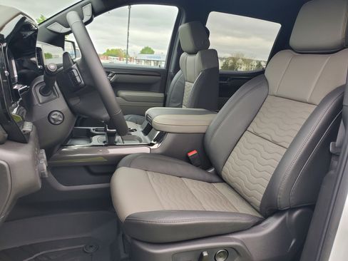 New 2026 Chevrolet Silverado 1500 ZR2 AWD/4WD image 6