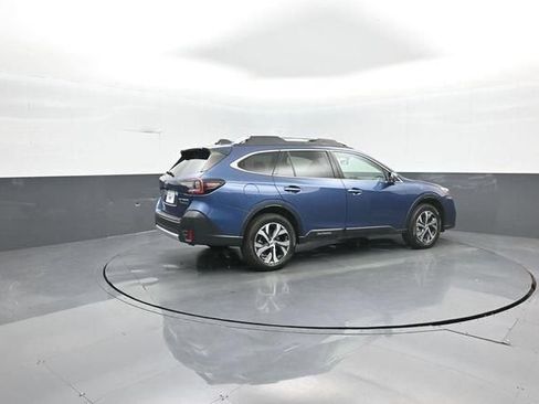 Used 2022 Subaru Outback Touring XT AWD/4WD image 8