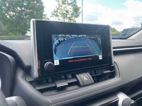 Used 2024 Toyota RAV4 XLE FWD image 25