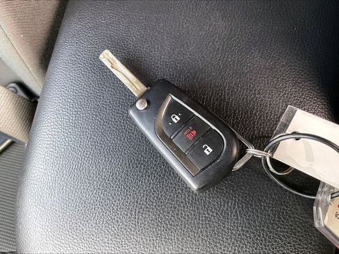 Used 2024 Toyota RAV4 LE image 10