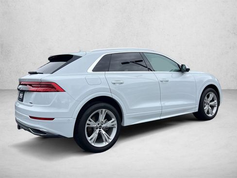 Used 2023 Audi Q8 Premium w/ Convenience Package AWD/4WD image 5