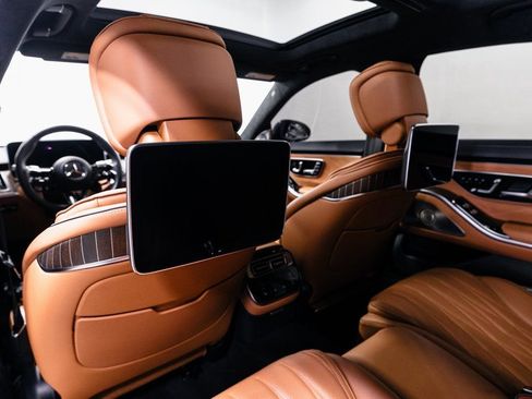 Used 2024 Mercedes-Benz S 63 AMG S image 31