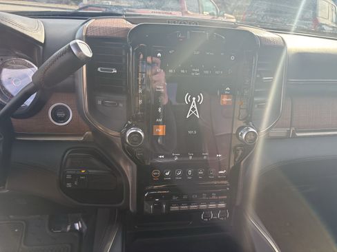 Used 2021 RAM 3500 Limited image 17