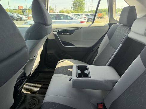 Used 2024 Toyota RAV4 XLE w/ Convenience Package image 11
