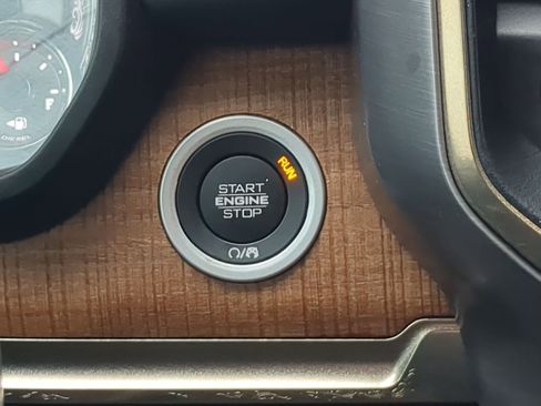 Used 2020 RAM 1500 Limited image 19