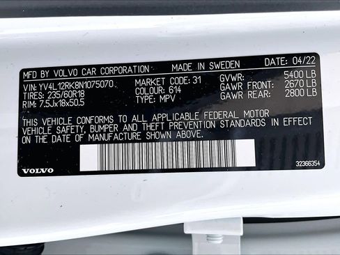 Used 2022 Volvo XC60 B5 Momentum image 36