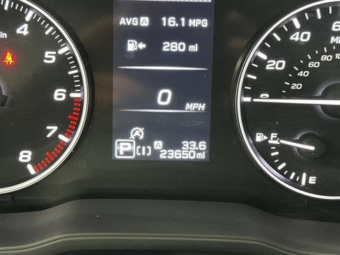Used 2025 Subaru Forester Premium AWD/4WD image 33