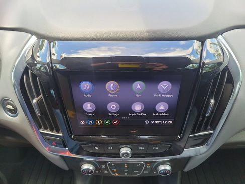 Used 2021 Chevrolet Traverse LT w/ LT Premium Package FWD image 29