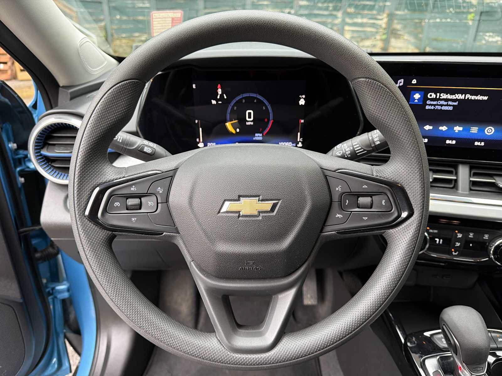 Used 2025 Chevrolet Trax LT FWD image 13