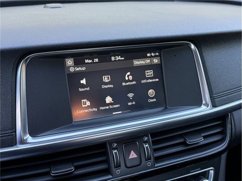 Used 2017 Kia Optima EX image 19