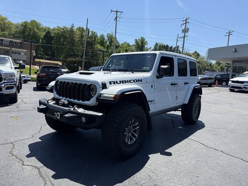 Used 2024 Jeep Wrangler Unlimited Rubicon 392 AWD/4WD image 3