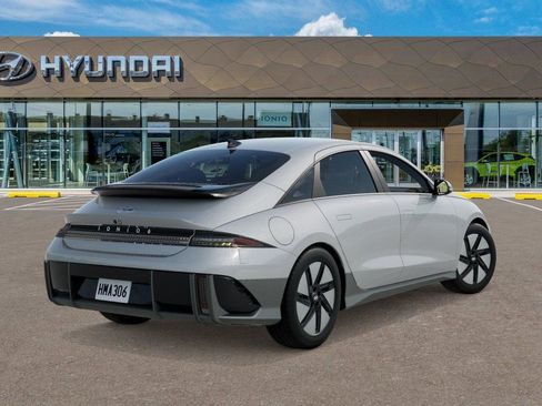 New 2025 Hyundai Ioniq 6 SEL RWD image 4