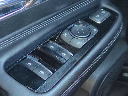 New 2026 Lincoln Corsair Premiere image 24