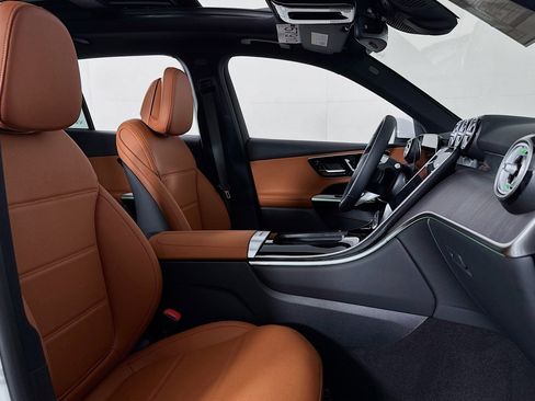 New 2026 Mercedes-Benz GLC 300 image 6