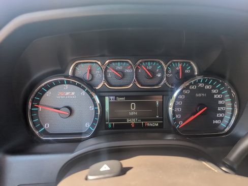 Used 2015 Chevrolet Silverado 1500 LTZ Z71 w/ LTZ Plus Package AWD/4WD image 11