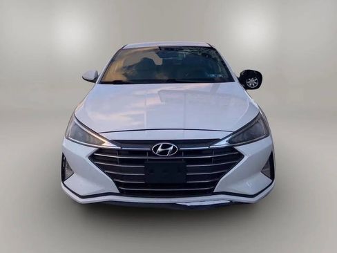 Used 2019 Hyundai Elantra SEL image 2