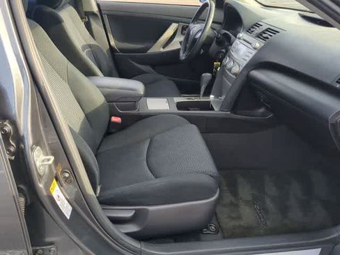 Used 2011 Toyota Camry SE w/ SE Extra-Value Pkg #1 image 23