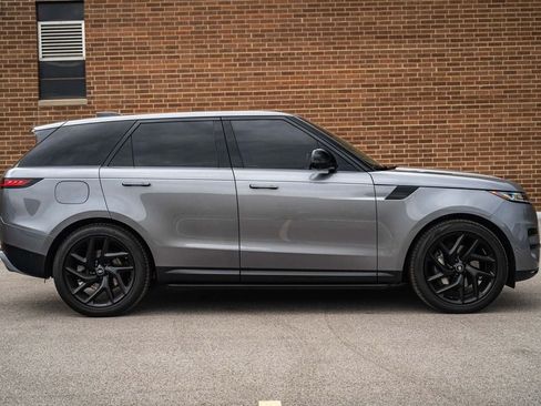Used 2024 Land Rover Range Rover Sport SE AWD/4WD image 7