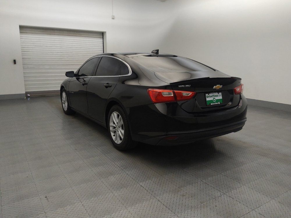 Used 2017 Chevrolet Malibu LT w/ Leather Package FWD image 5
