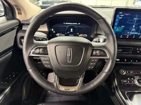 Used 2023 Lincoln Nautilus AWD w/ Premium Package image 14