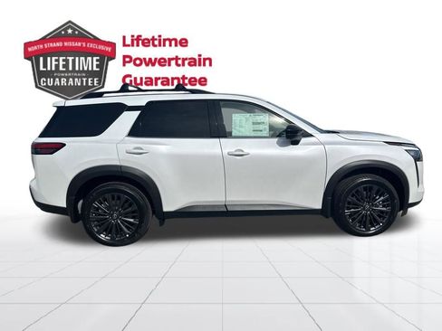 New 2026 Nissan Pathfinder SL image 8