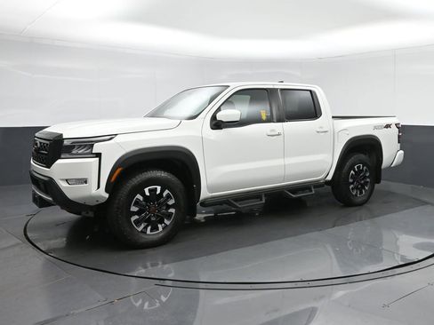 Used 2024 Nissan Frontier PRO-4X w/ Technology Package image 3