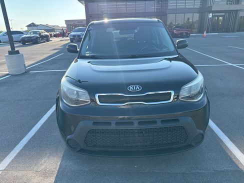 Used 2015 Kia Soul + FWD image 2