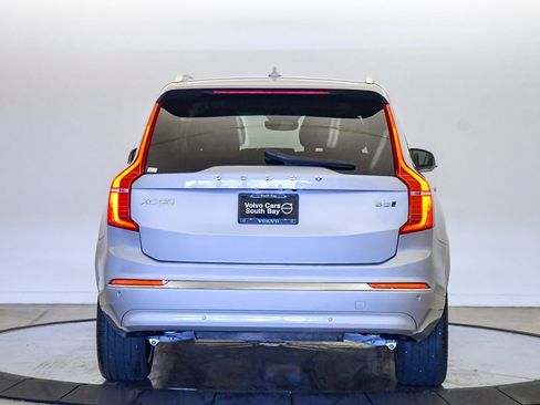 Certified 2025 Volvo XC90 B5 Core image 3