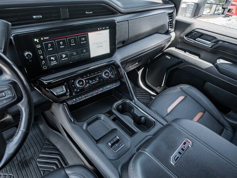 Used 2024 GMC Sierra 2500 AT4 AWD/4WD image 35
