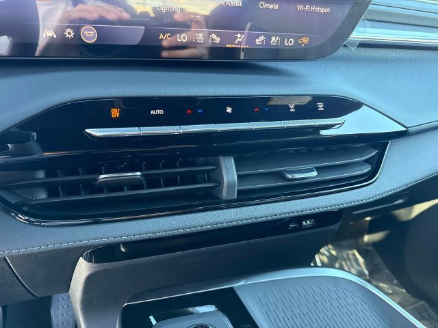 New 2027 Buick Enclave Avenir FWD image 26