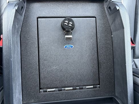 Used 2022 Ford F350 Platinum image 47