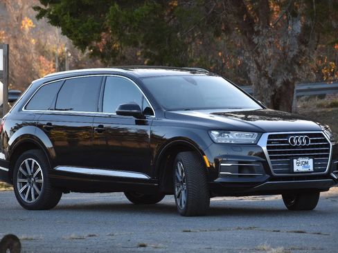 Used 2017 Audi Q7 3.0T Premium Plus w/ Premium Plus Package image 4