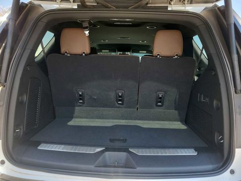 Used 2025 Chevrolet Tahoe High Country image 24