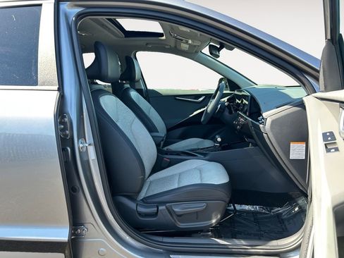 Used 2024 Kia Niro FWD image 10