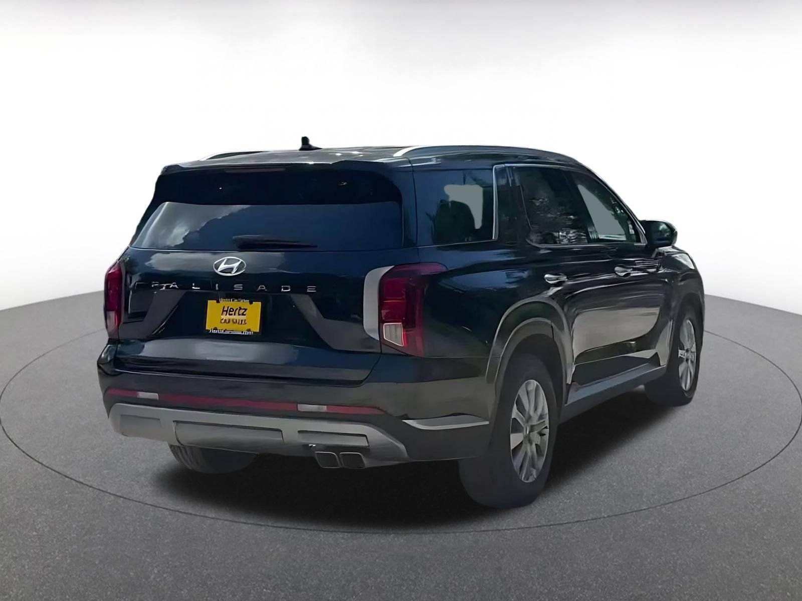 Used 2025 Hyundai Palisade SEL FWD image 14