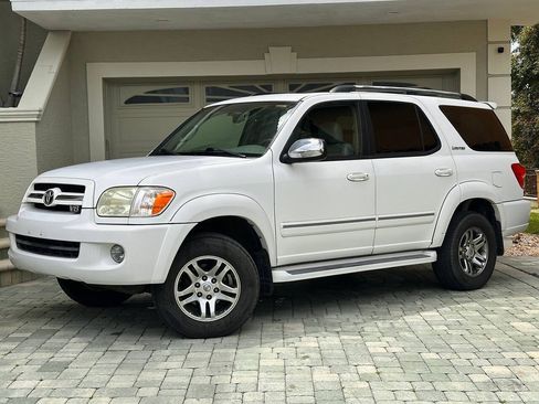 Used 2007 Toyota Sequoia Limited RWD image 1