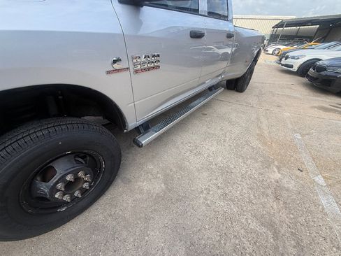 Used 2018 RAM 3500 Tradesman w/ Chrome Appearance Group image 11