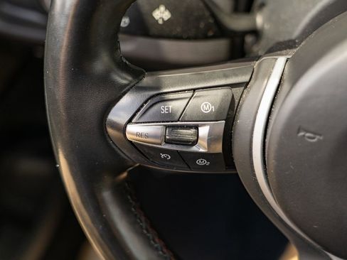 Used 2018 BMW M4 Coupe RWD image 28