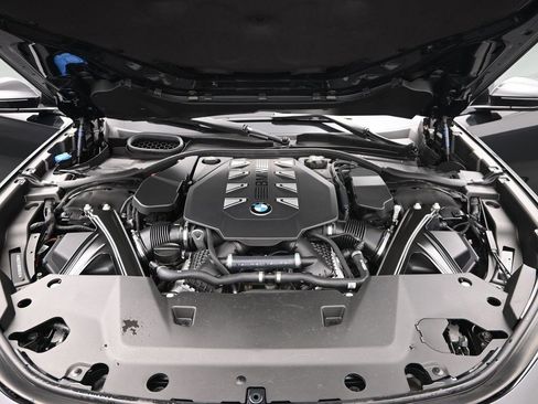 Used 2024 BMW 760i xDrive image 22