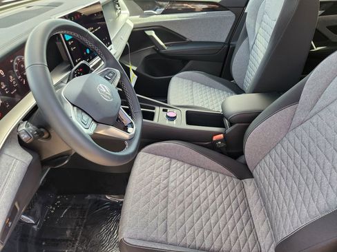 New 2026 Volkswagen Tiguan S AWD/4WD image 4