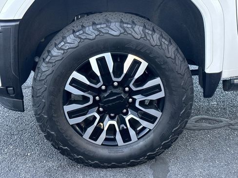 Used 2024 GMC Sierra 3500 Denali Ultimate image 19