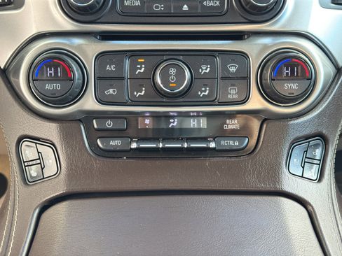 Used 2017 Chevrolet Suburban Premier image 11