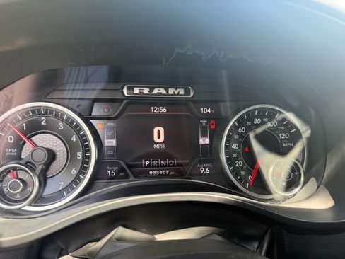 Used 2022 RAM 1500 Laramie AWD/4WD image 39