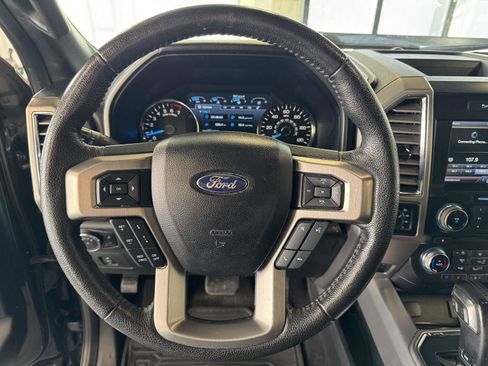 Used 2015 Ford F150 Platinum w/ Equipment Group 701A Luxury image 12