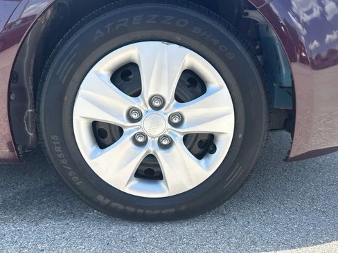 Used 2018 Kia Forte LX FWD image 35