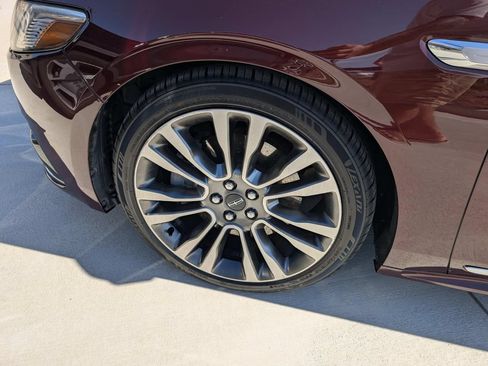Used 2017 Lincoln Continental Select FWD image 17