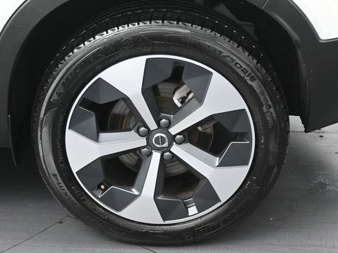 Used 2026 Volvo XC40 B5 Plus AWD/4WD image 36