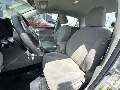 Used 2012 Toyota Corolla L FWD image 11