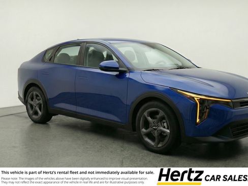 Used 2025 Kia K4 LXS image 1