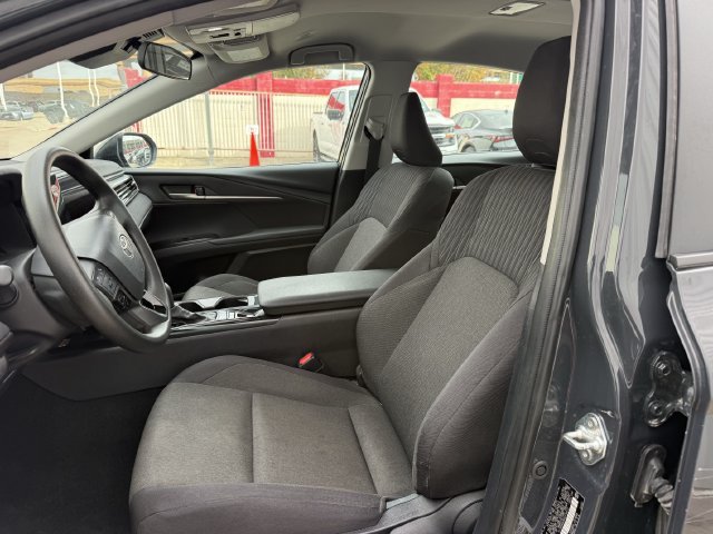 Used 2025 Toyota Camry LE FWD image 27